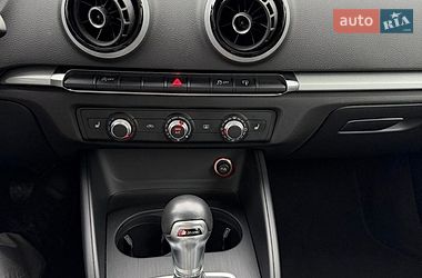 Седан Audi A3 2015 в Киеве