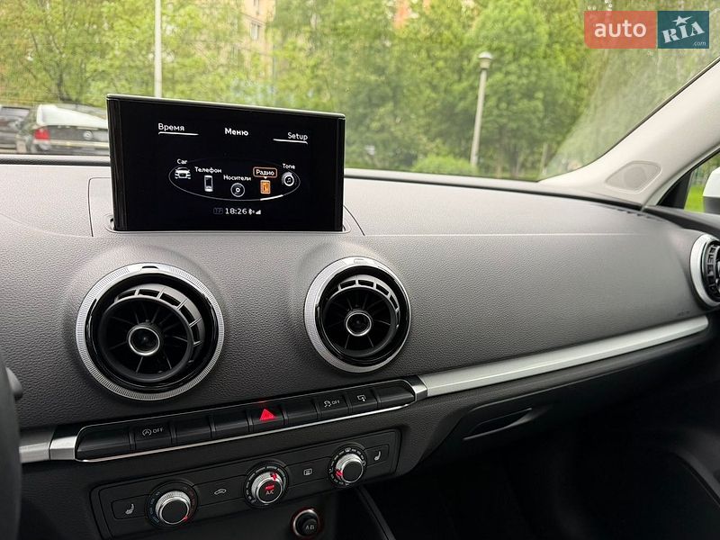 Седан Audi A3 2015 в Киеве