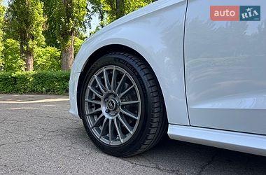 Хетчбек Audi A3 2016 в Києві