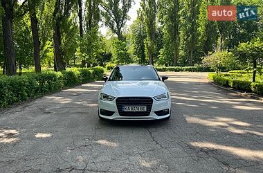Хетчбек Audi A3 2016 в Києві