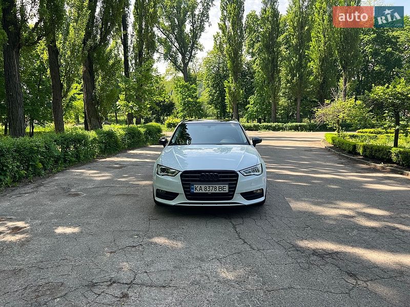 Хетчбек Audi A3 2016 в Києві
