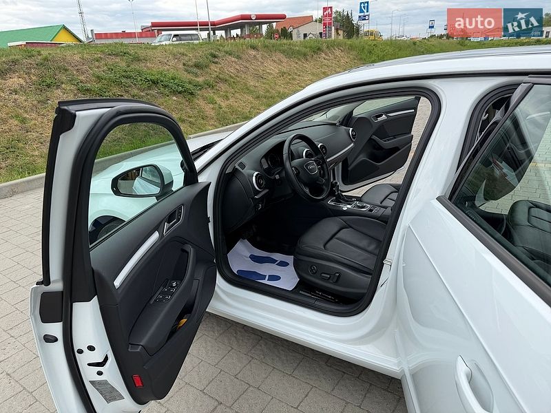 Хетчбек Audi A3 2015 в Стрию