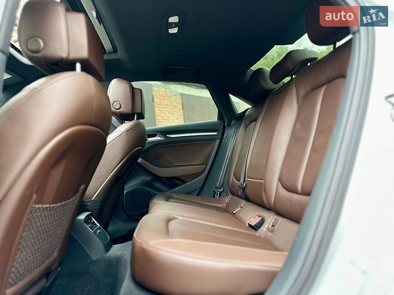 Седан Audi A3 2016 в Киеве