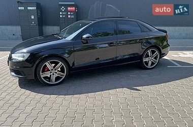 Седан Audi A3 2016 в Киеве