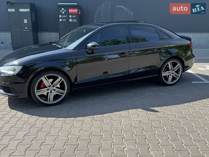 Седан Audi A3 2016 в Киеве