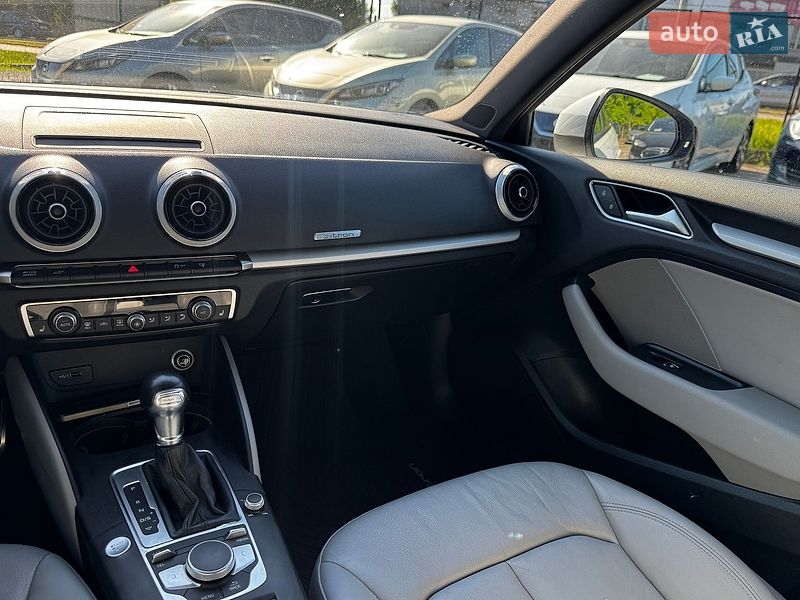 Хетчбек Audi A3 2017 в Луцьку