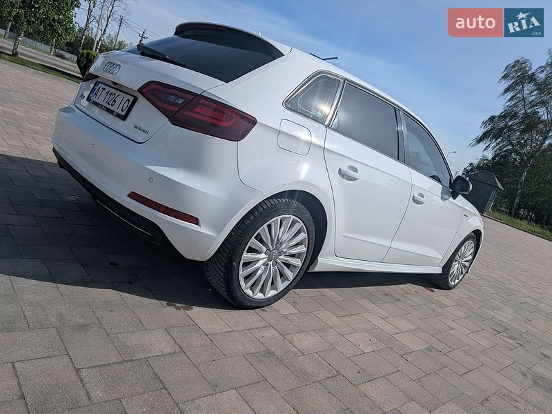 Хэтчбек Audi A3 2015 в Ивано-Франковске