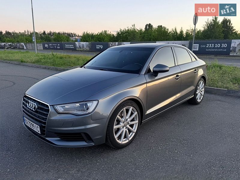 Седан Audi A3 2016 в Киеве