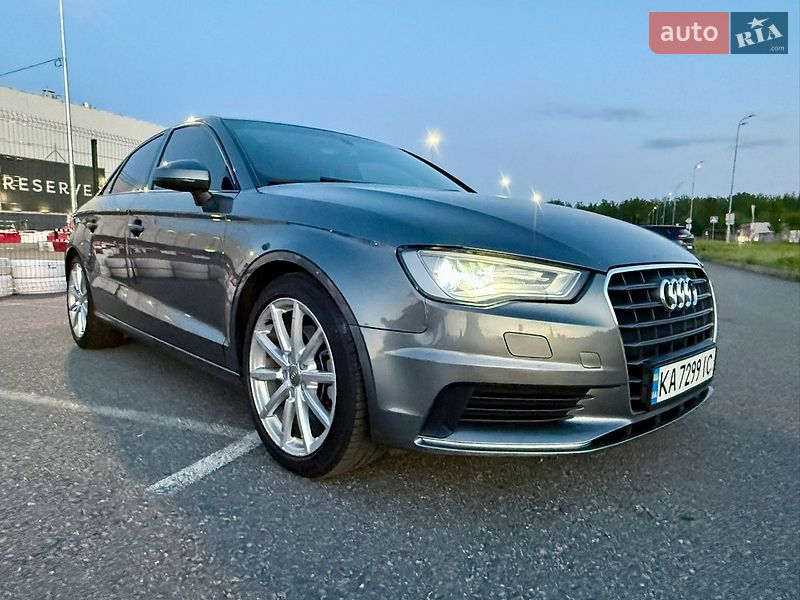 Седан Audi A3 2016 в Киеве