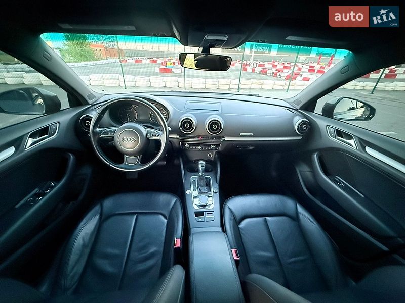 Седан Audi A3 2016 в Киеве