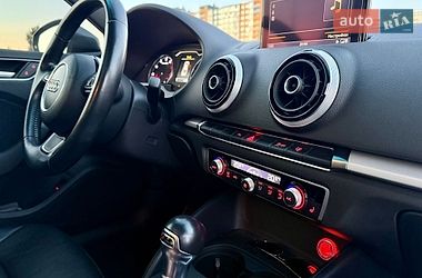 Седан Audi A3 2016 в Киеве