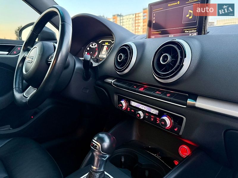 Седан Audi A3 2016 в Киеве