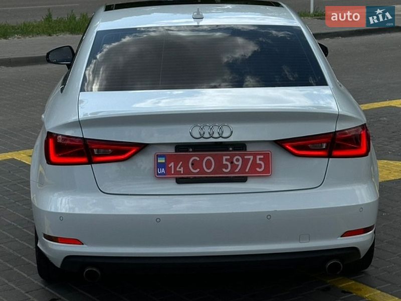 Седан Audi A3 2014 в Дніпрі