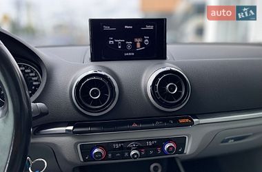 Седан Audi A3 2014 в Чернівцях