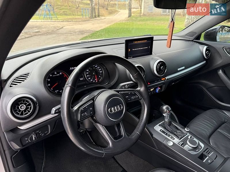 Седан Audi A3 2016 в Харкові