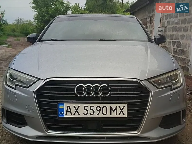 Audi A3 2016 VIN WAUAUGFFXH1042143 фото оголошення 18 з 59
