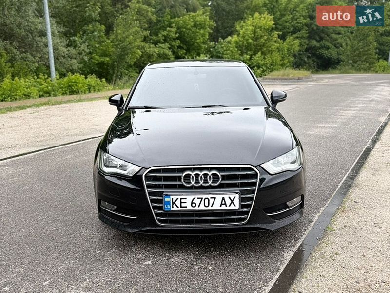 Хетчбек Audi A3 2015 в Дніпрі