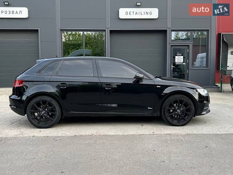 Хэтчбек Audi A3 2014 в Киеве