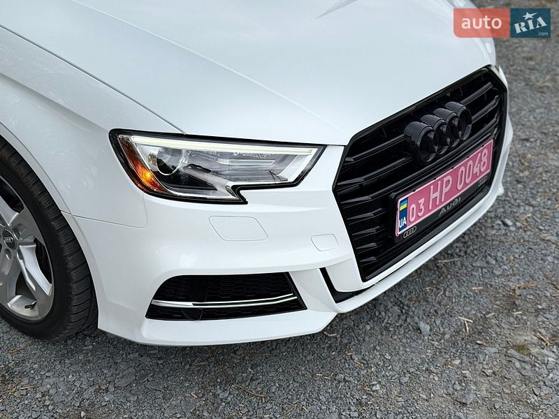Седан Audi A3 2019 в Ровно