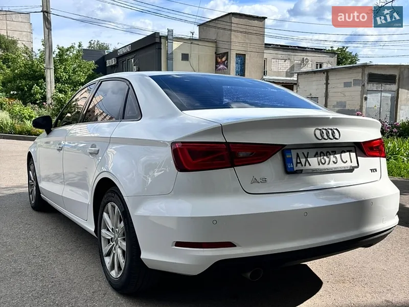 Audi A3 2016 VIN WAUAUGFFXH1042143 фото оголошення 22 з 59
