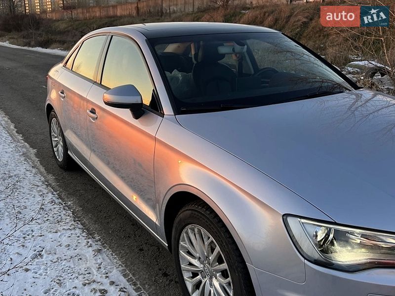 Седан Audi A3 2016 в Києві