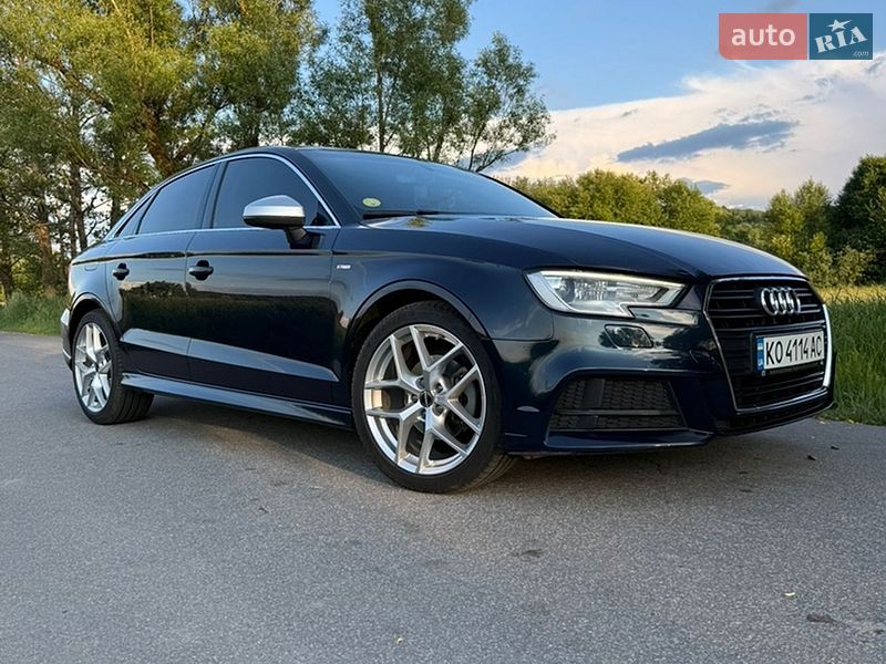Седан Audi A3 2019 в Хусті