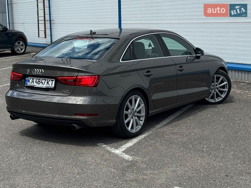 Седан Audi A3 2016 в Киеве