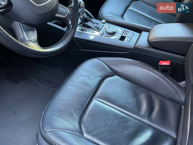 Седан Audi A3 2016 в Львове