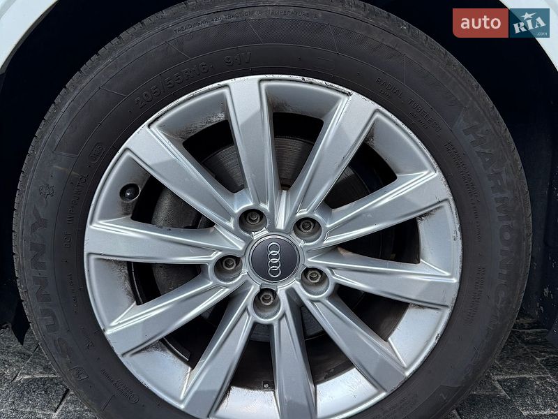 Седан Audi A3 2015 в Киеве фото 56 Седан Audi A3 2015 в Киеве
