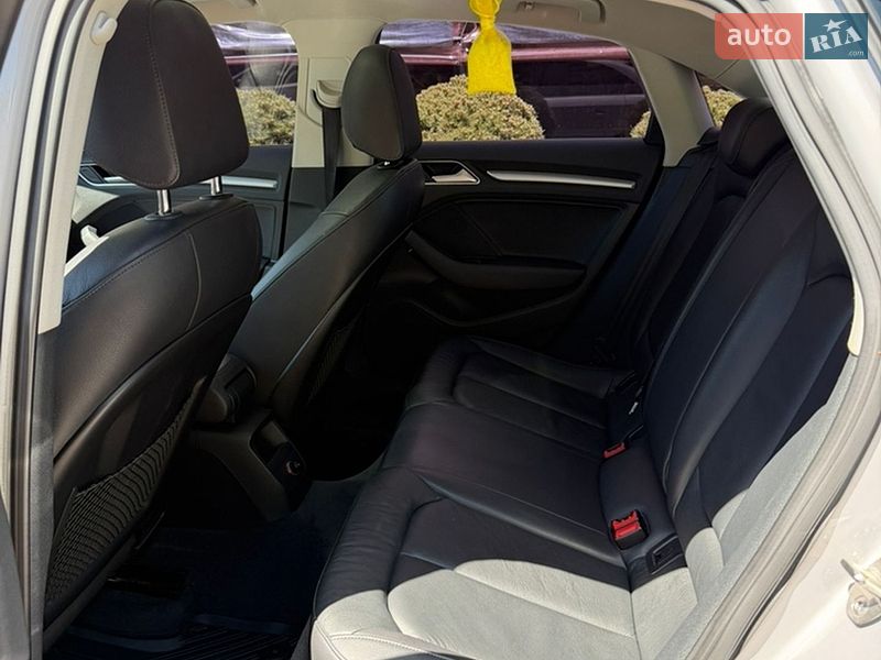 Седан Audi A3 2015 в Одесі