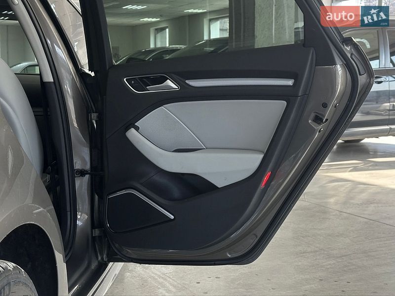 Хетчбек Audi A3 2015 в Одесі