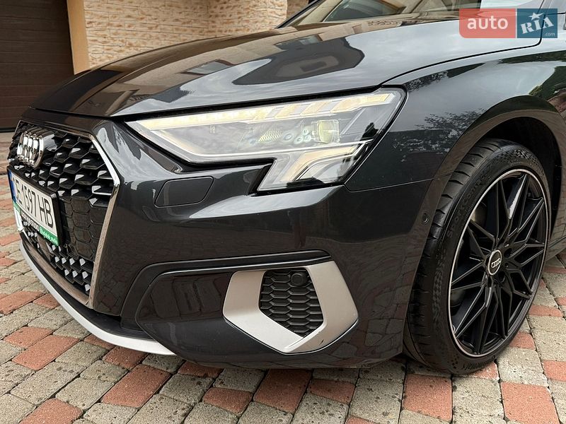 Седан Audi A3 2022 в Чернівцях