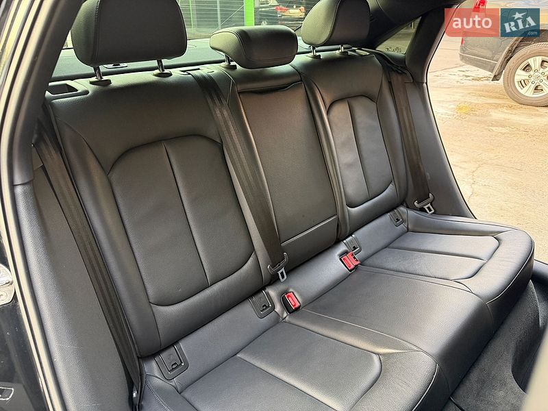 Седан Audi A3 2020 в Киеве