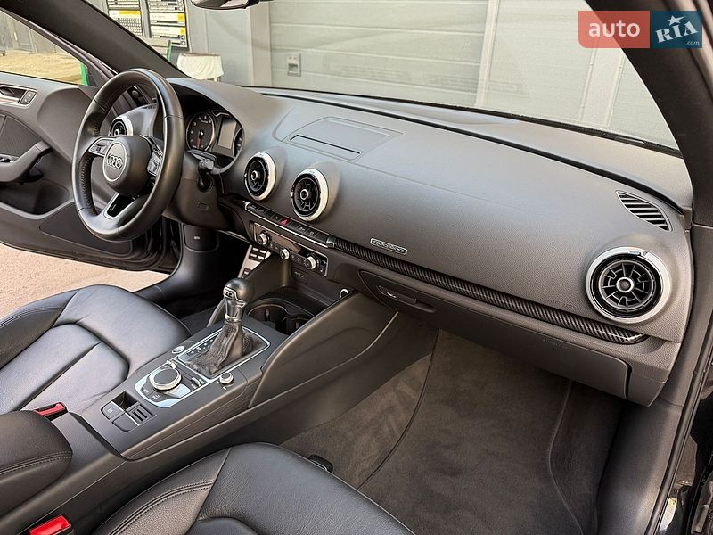 Седан Audi A3 2020 в Киеве