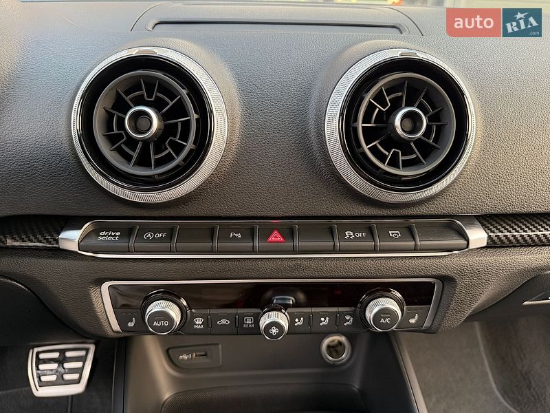 Седан Audi A3 2020 в Киеве