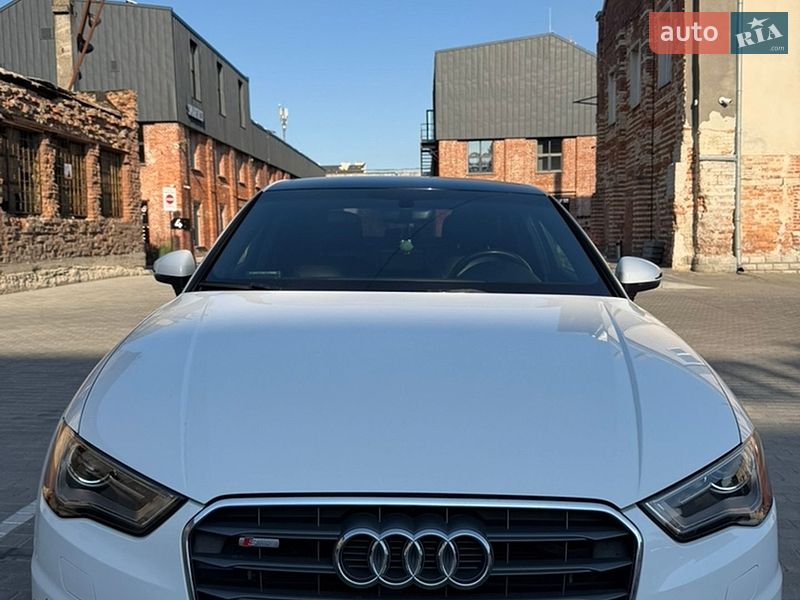 Седан Audi A3 2015 в Львове