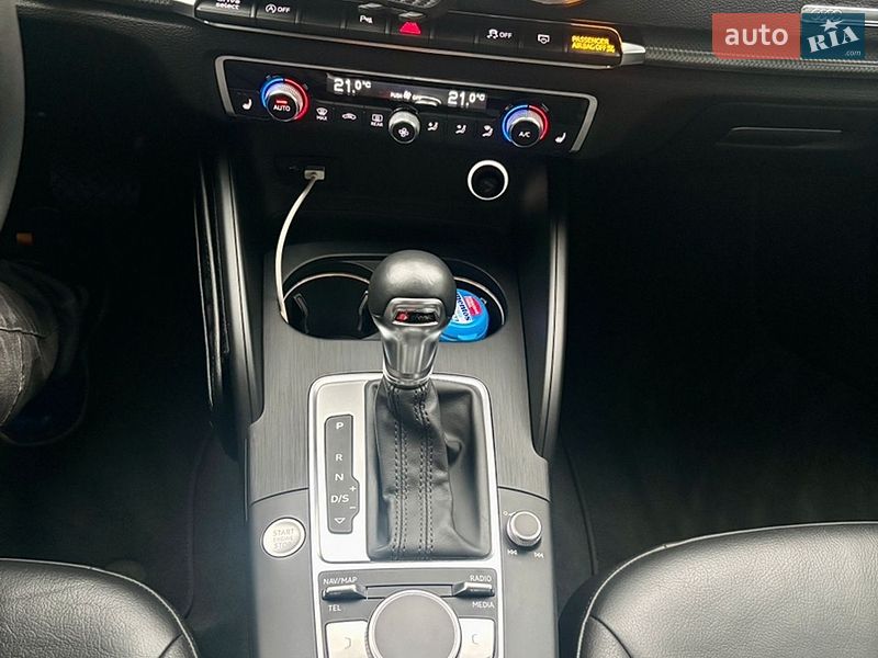 Седан Audi A3 2018 в Киеве
