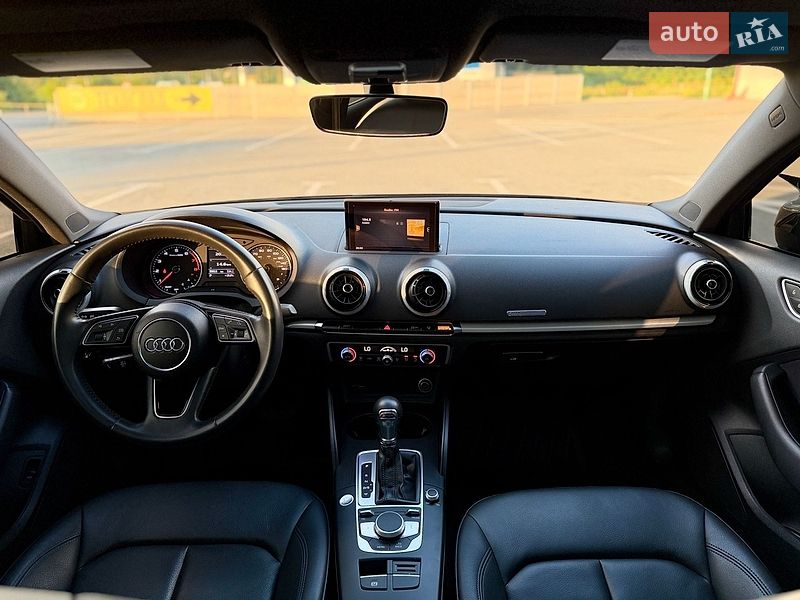 Седан Audi A3 2017 в Тернополе