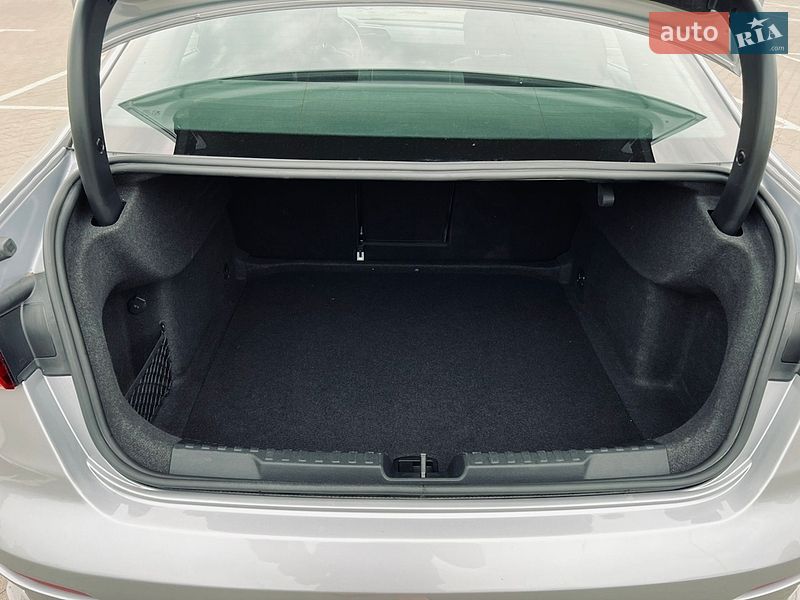 Седан Audi A3 2024 в Києві