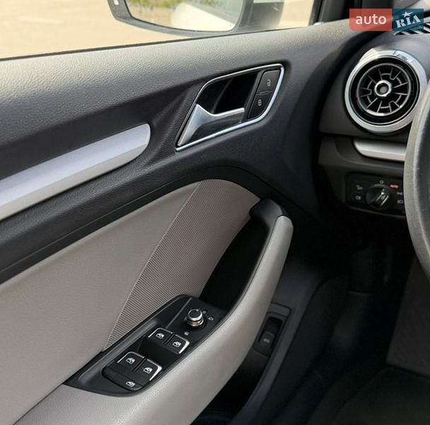 Седан Audi A3 2017 в Києві