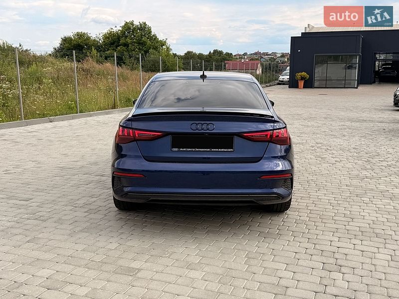 Седан Audi A3 2022 в Львові
