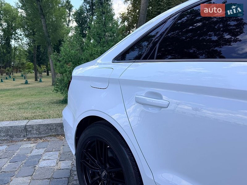Седан Audi A3 2015 в Києві
