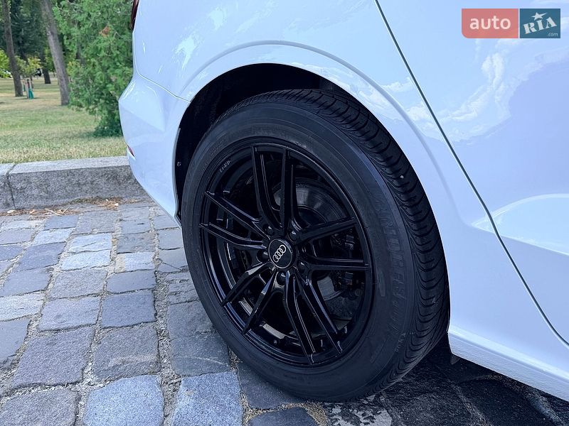 Седан Audi A3 2015 в Києві