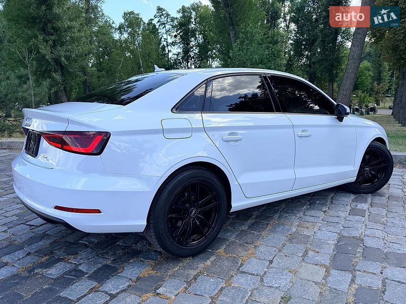 Седан Audi A3 2015 в Києві