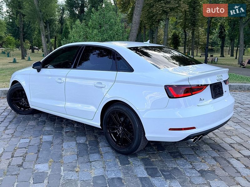 Седан Audi A3 2015 в Києві
