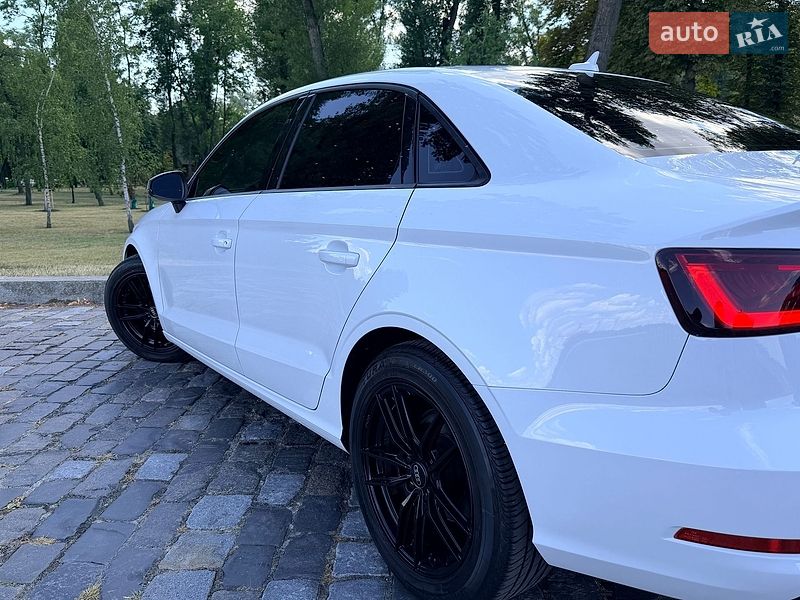 Седан Audi A3 2015 в Києві