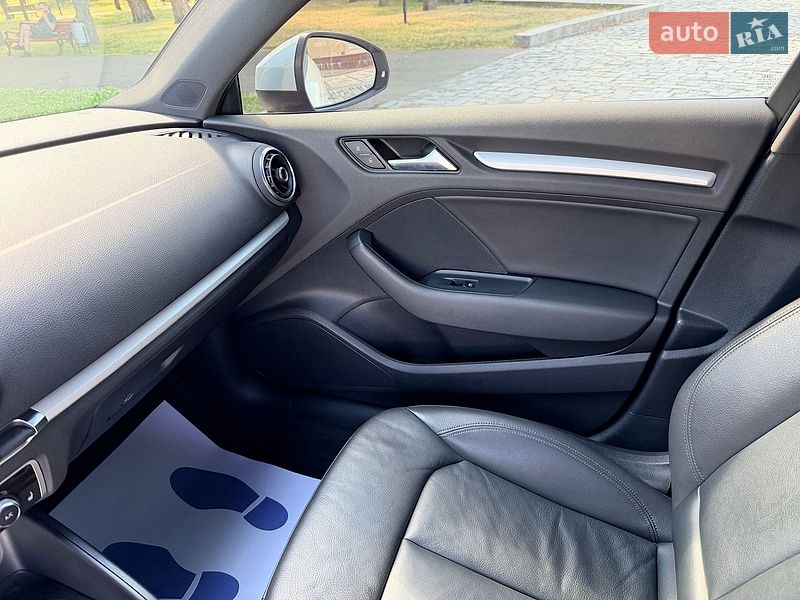 Седан Audi A3 2015 в Києві