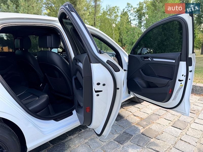 Седан Audi A3 2015 в Києві