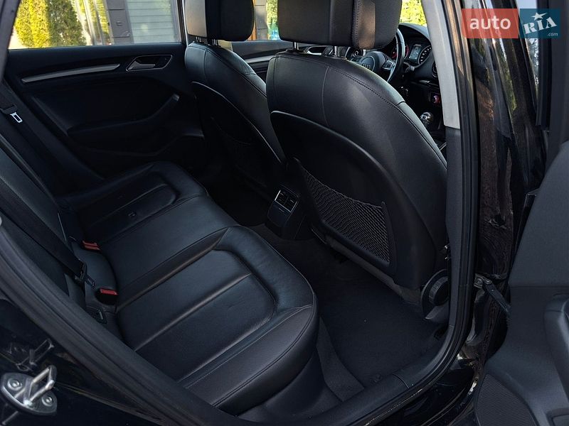 Седан Audi A3 2016 в Дрогобыче