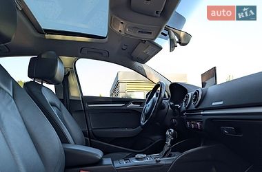 Седан Audi A3 2016 в Дрогобыче